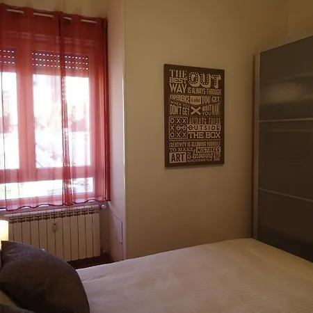 15, Con Posto Auto *