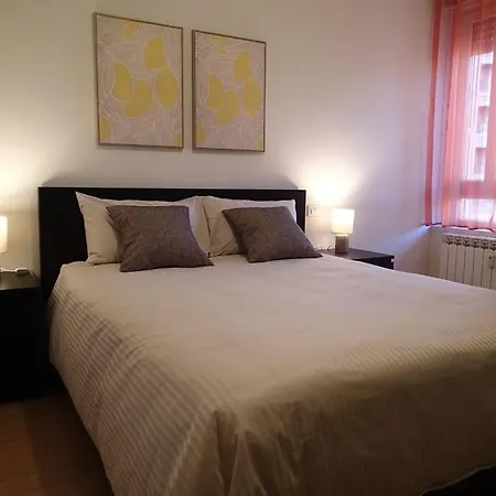 15, Con Posto Auto Génova