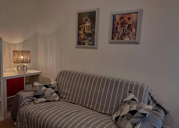 15, Con Posto Auto 아파트 제노바