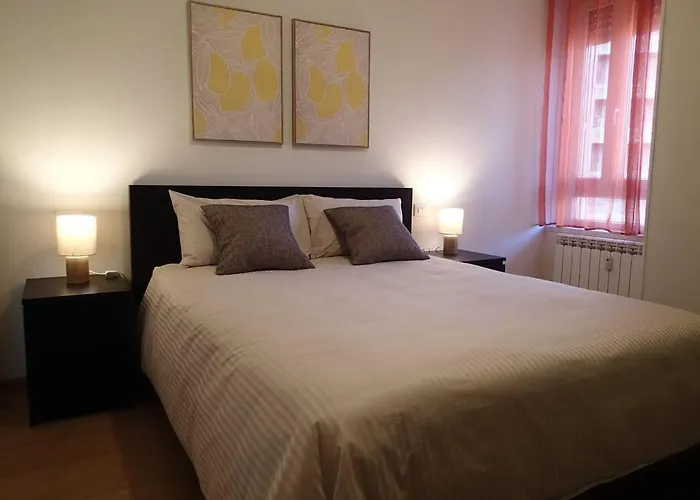 15, Con Posto Auto 제노바