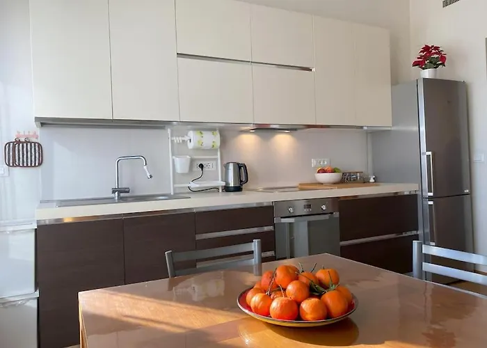 아파트 15, Con Posto Auto 제노바