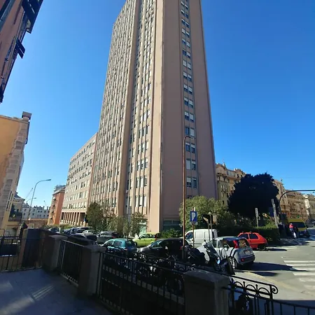 15, Con Posto Auto *